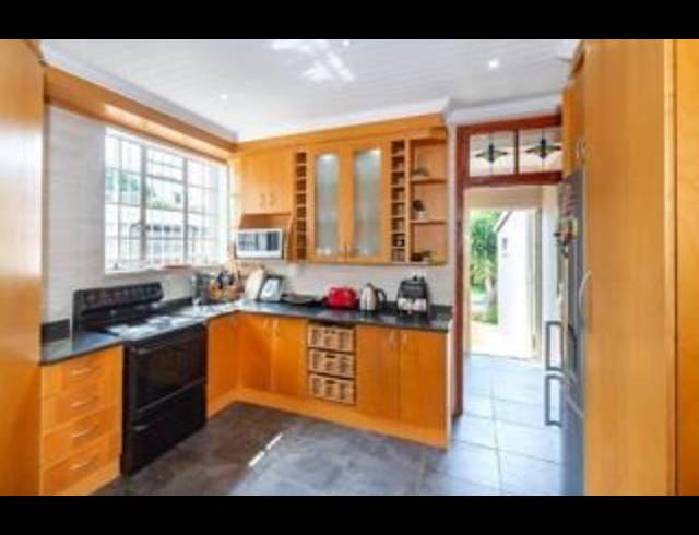 3 BEDROOM HOUSE FOR SALE IN KENSINGTON